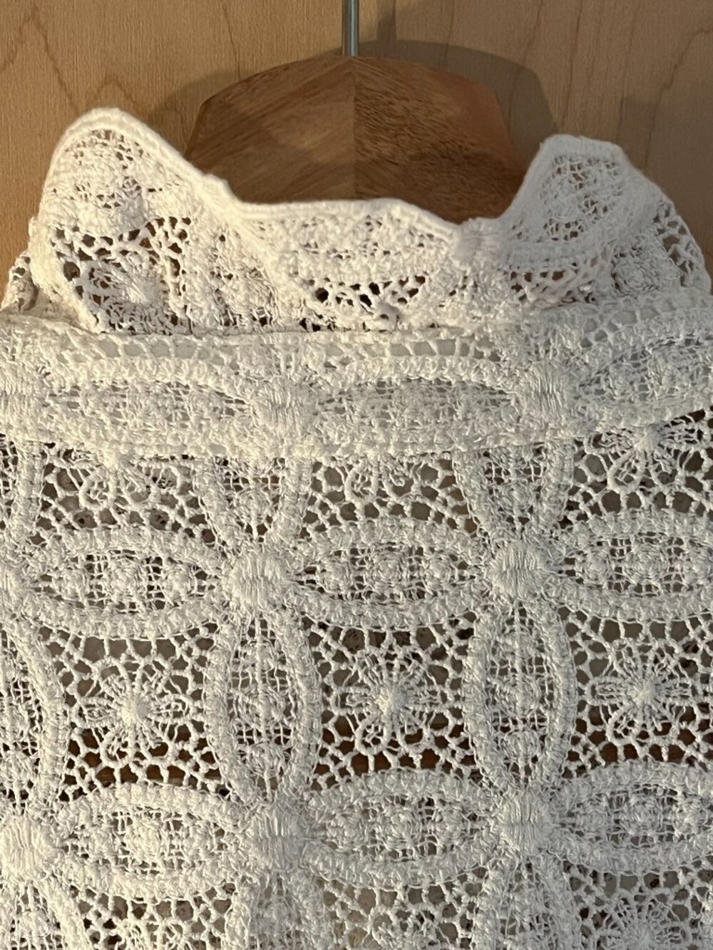 Sezane Chlo Shirt Ecru Guipure Sheer White Lace Size 44 (US W's Size 12) - Picture 7 of 9